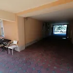 Golomeic 公寓 茨里克韦尼察