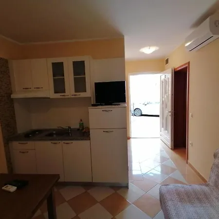 Golomeic * تْسْغيكفانِتْسا